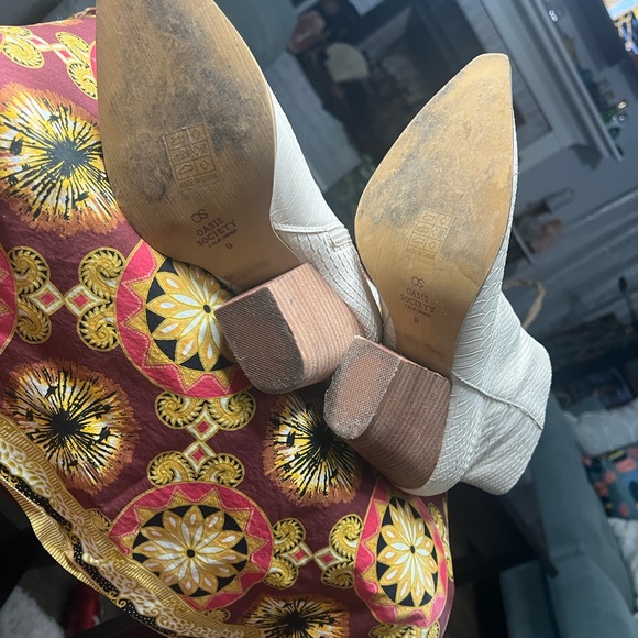 Elegant Oasis Society Cream Oasis SocAnkle Boots - Picture 6 of 13